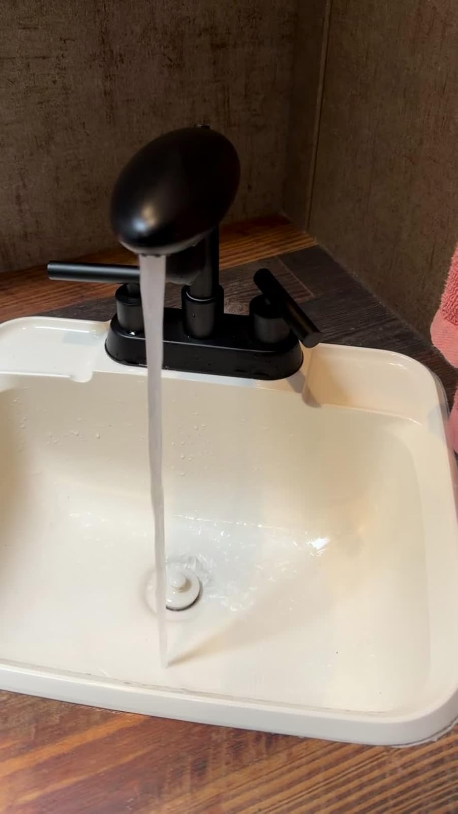 The Swiveling Faucet With Four Water Modes photo 2