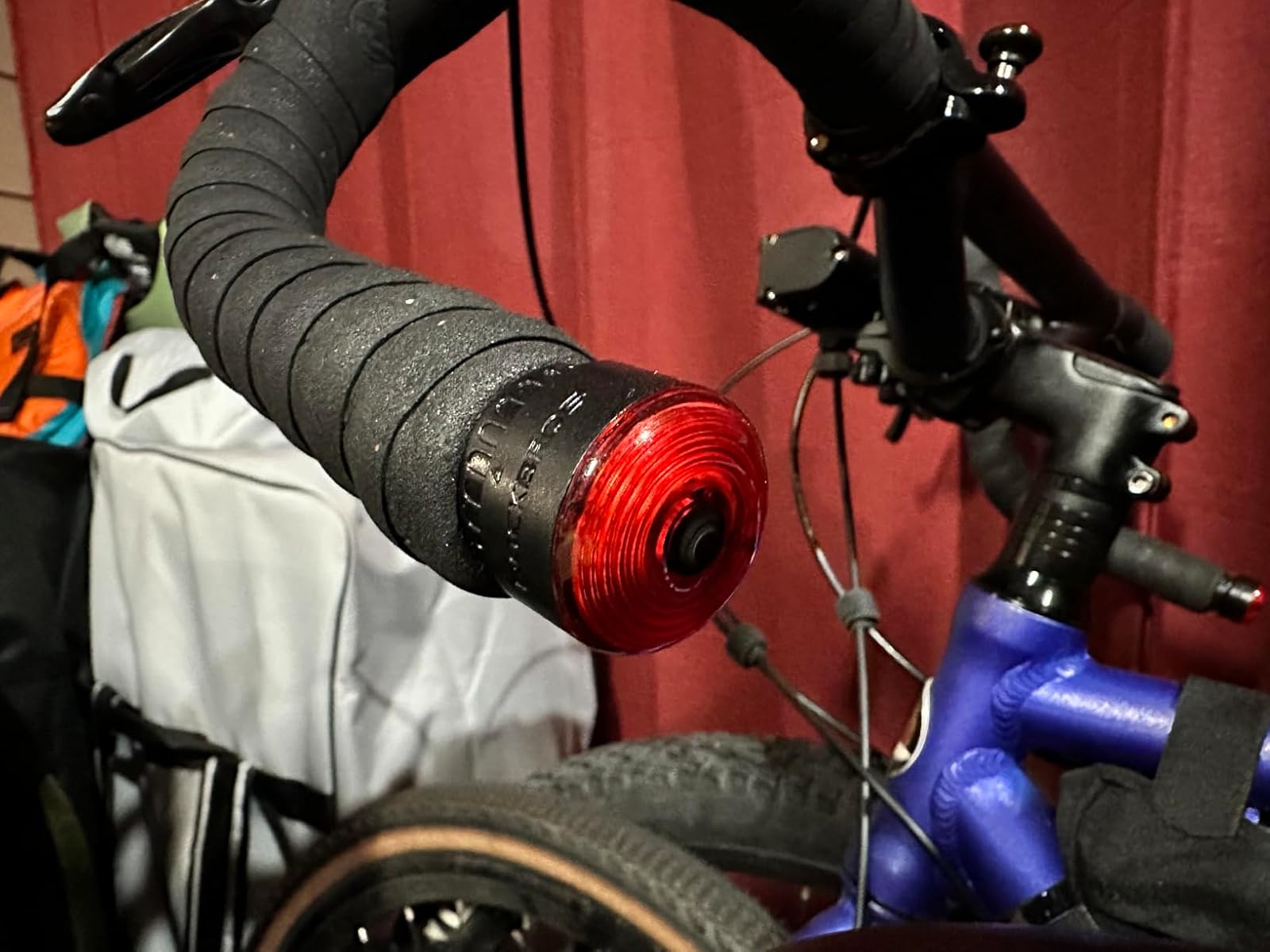 Smart Handlebar Lights That Watch Your Back photo 2