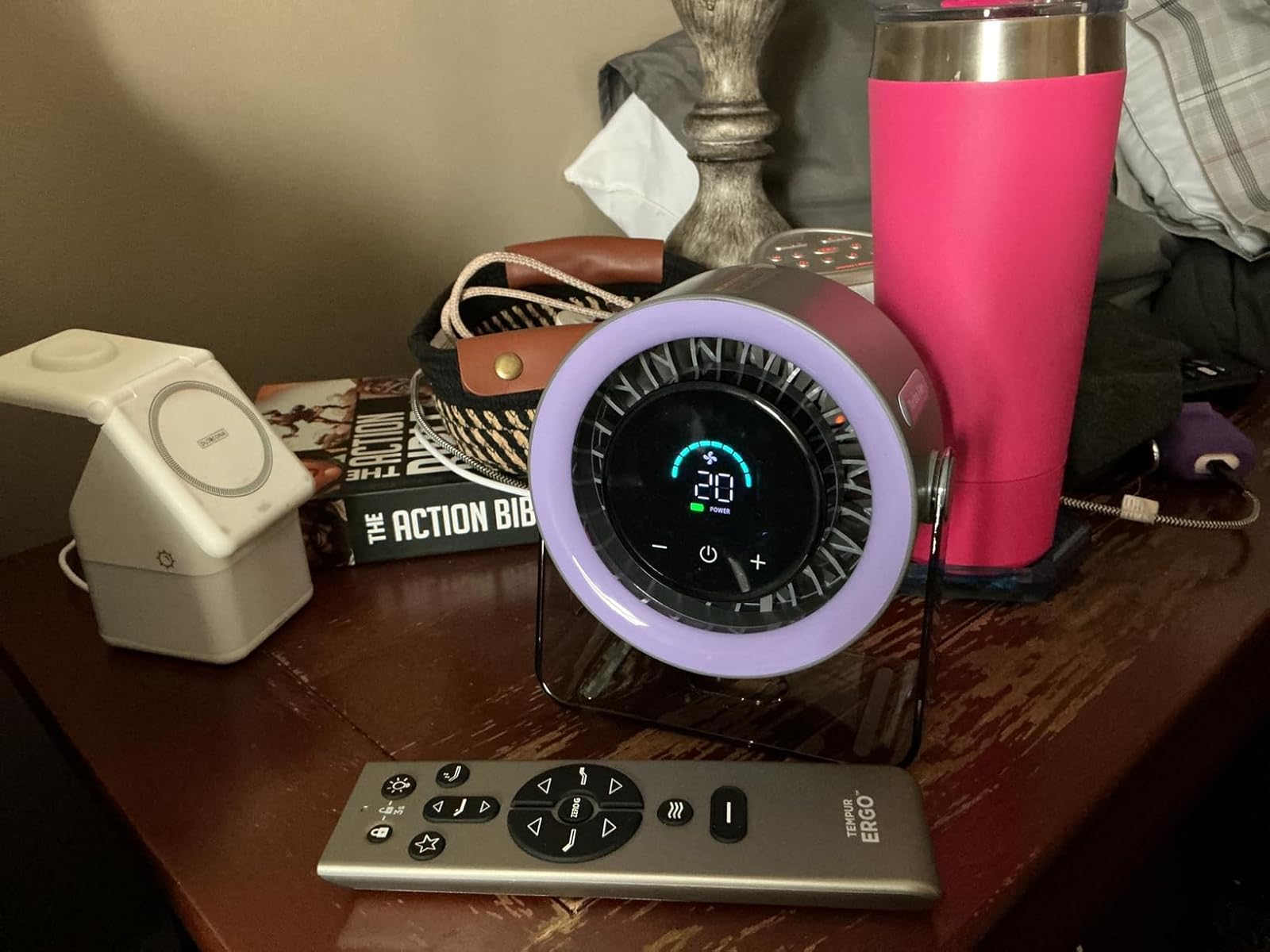 The Quiet Desk Fan With One Hundred Speed Settings photo 4