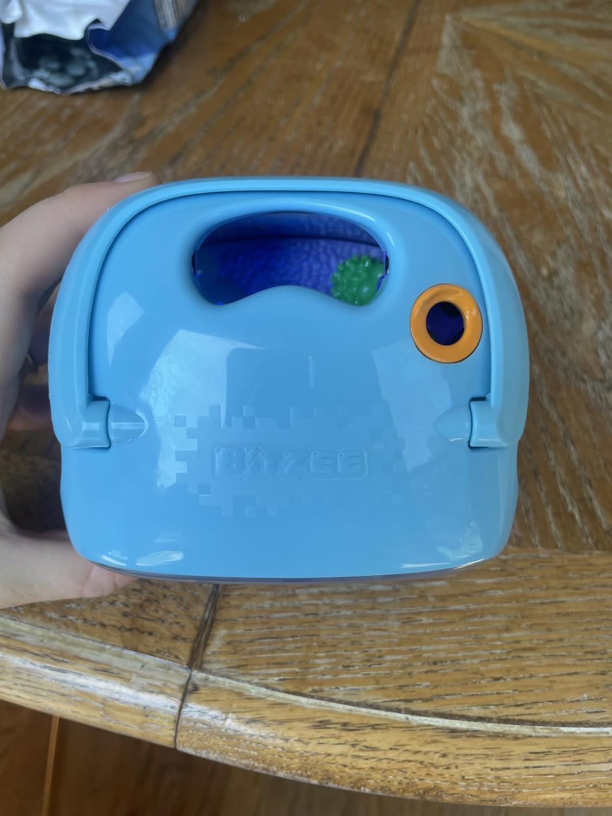 The Virtual Fish Tank With Zero Real Splashes photo 4